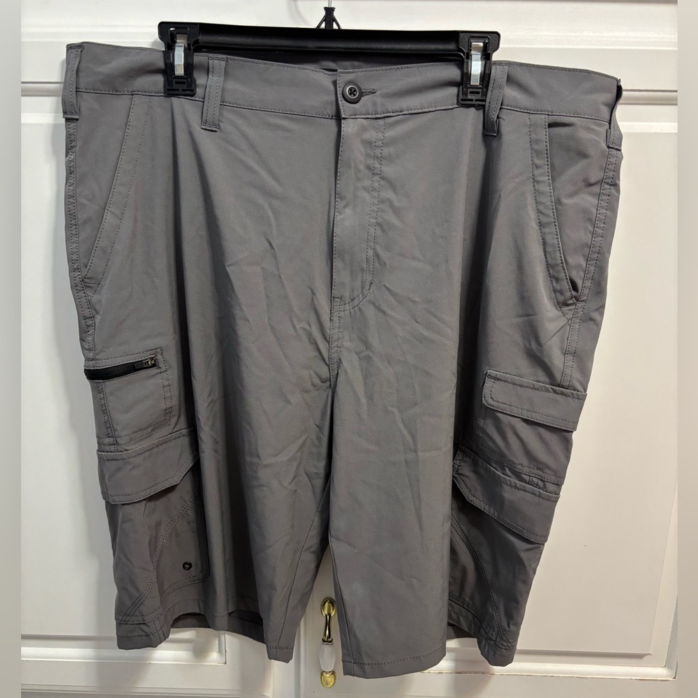 IRON Co. Flex Waistband Stretch Hybrid Multi Pocket Cargo Shorts Men’s Size 38